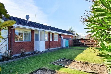 Photo of property in 23 Wallace Place, Hokowhitu, Palmerston North, 4410