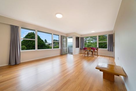Photo of property in 2/7 Windermere Crescent, Blockhouse Bay, Auckland, 0600