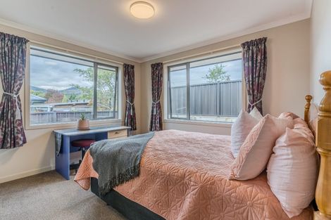 Photo of property in 73 Severn Street, Green Island, Dunedin, 9018