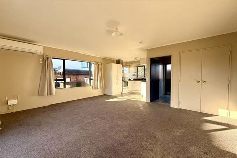 Photo of property in 19a Glenhaven Place, Te Atatu Peninsula, Auckland, 0610