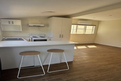 Photo of property in 7 Cardall Street, Newtown, Wellington, 6021