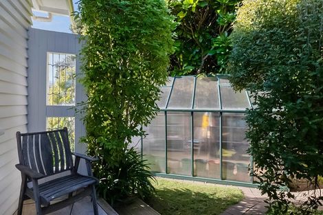 Photo of property in 41 Cameron Street, New Plymouth, 4310