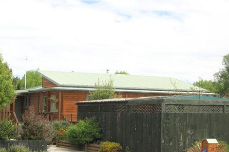 Photo of property in 37 Queens Avenue, Waikuku Beach, 7402