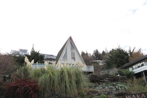 Photo of property in 1 Wakatipu Heights, Queenstown, 9300