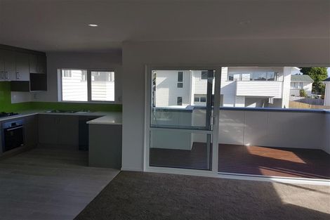 Photo of property in 4d Binsted Road, New Lynn, Auckland, 0600