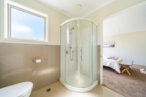 Photo of property in 5 Latimer Way, Petone, Lower Hutt, 5012