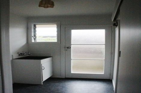 Photo of property in 9b Seaside Avenue, Waterview, Auckland, 1026