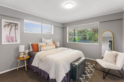 Photo of property in 62 Queens Road, Waikanae Beach, Waikanae, 5036