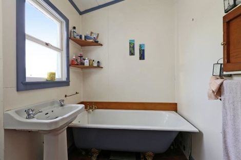 Photo of property in 410 Lascelles Street, Saint Leonards, Hastings, 4120