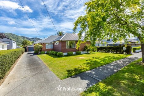 Photo of property in 34 Oxford Crescent, Ebdentown, Upper Hutt, 5018