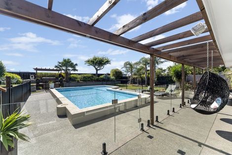 Photo of property in 37 Callender Terrace, Paraparaumu Beach, Paraparaumu, 5032