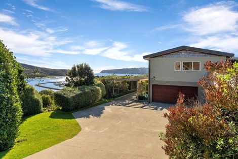 Photo of property in 62 Kiriwai Road, Paremata, Porirua, 5024