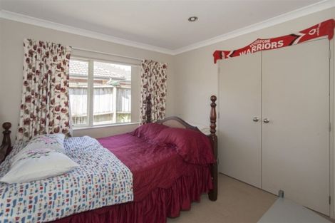 Photo of property in 2c Waikaukau Road, Glen Eden, Auckland, 0602