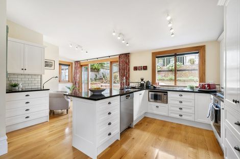 Photo of property in 9 Farm Road, Northland, Wellington, 6012