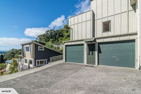 Photo of property in 3/19 Onslow Road, Khandallah, Wellington, 6035