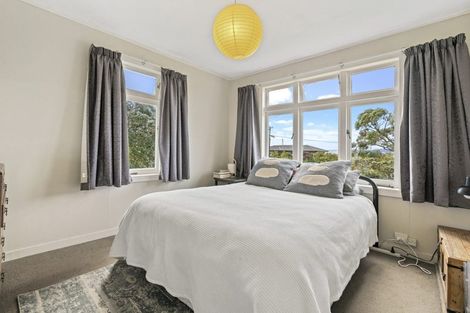 Photo of property in 50 Woodlands Crescent, Browns Bay, Auckland, 0630
