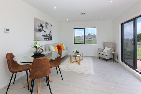 Photo of property in 85d Lake Panorama Drive, Henderson Valley, Auckland, 0614