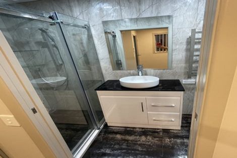 Photo of property in 16 Walworth Avenue, Pakuranga Heights, Auckland, 2010