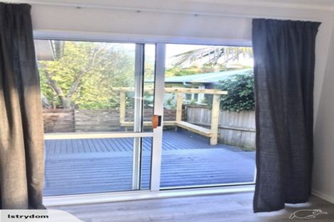 Photo of property in 2/1 Tallington Crescent, Torbay, Auckland, 0630