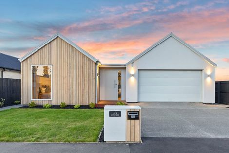 Photo of property in 43 Georgina Street, Marshland, Christchurch, 8083
