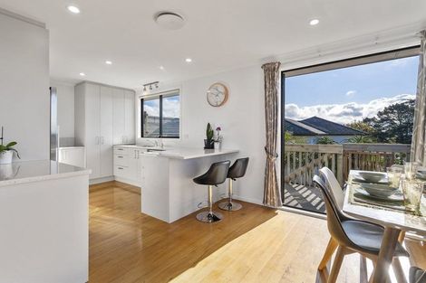 Photo of property in 264 Sunset Road, Windsor Park, Auckland, 0632