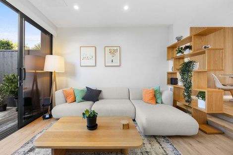 Photo of property in 5/47 Taipari Road, Te Atatu Peninsula, Auckland, 0610