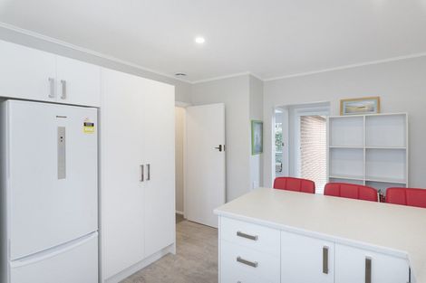 Photo of property in 1a Leybourne Avenue, Waikanae, 5036