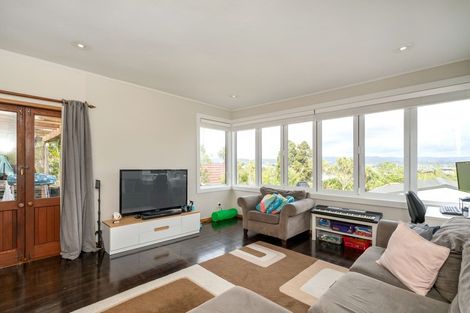 Photo of property in 175 Blockhouse Bay Road, Avondale, Auckland, 0600