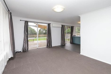 Photo of property in 35 Montgomery Crescent, Bader, Hamilton, 3206