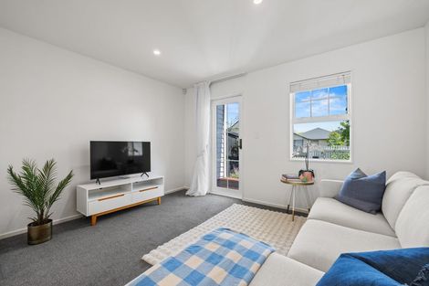Photo of property in 2/42 Woodville Street, Edgeware, Christchurch, 8013
