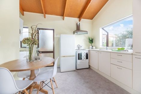 Photo of property in 2/179 Blockhouse Bay Road, Avondale, Auckland, 0600