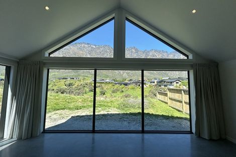 Photo of property in 73 Spur Ridge Rise, Jacks Point, 9371