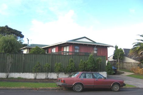 Photo of property in 3 Makepiece Place, Chatswood, Auckland, 0626