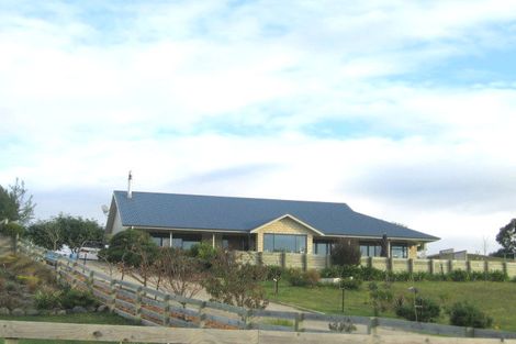 Photo of property in 18 Edmonds Drive, Otamatea, Whanganui, 4500