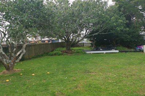 Photo of property in 18 Saint Leonards Road, Kelston, Auckland, 0602