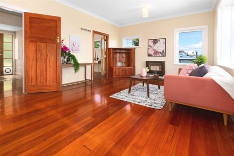 Photo of property in 134 Cashmere Avenue, Khandallah, Wellington, 6035