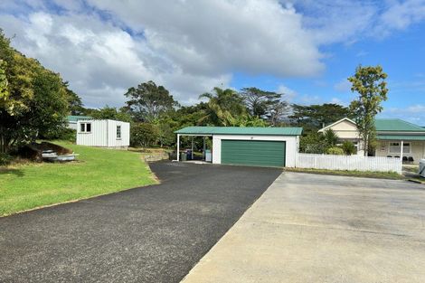 Photo of property in 145 Simpson Road, Henderson Valley, Auckland, 0614