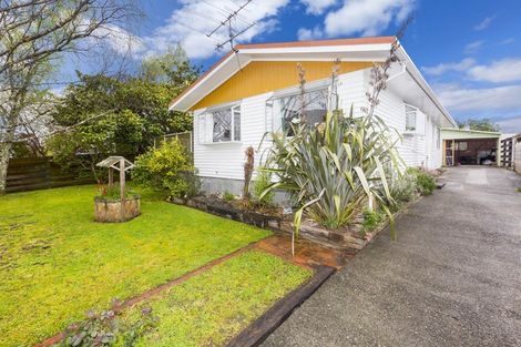 Photo of property in 23 Omaha Grove, Totara Park, Upper Hutt, 5018