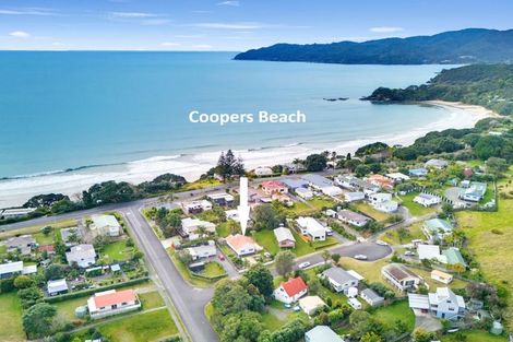 Photo of property in 4 Seascape Lane, Coopers Beach, 0420