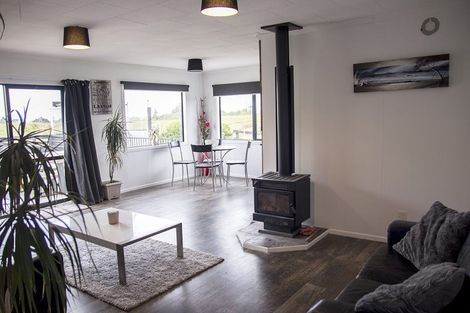 Photo of property in 527 Frankley Road, Hurworth, New Plymouth, 4371