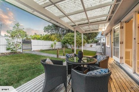 Photo of property in 4 Rame Road, Greenhithe, Auckland, 0632
