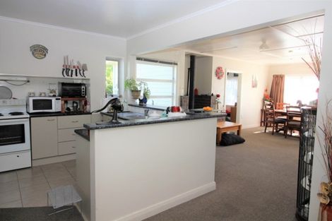 Photo of property in 3 George Street, Dannevirke, 4930
