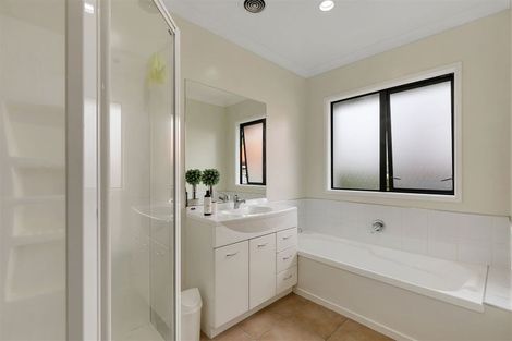 Photo of property in 24 Aotea Drive, Aotea, Porirua, 5024