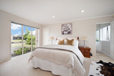 Photo of property in 22 Ballycullanie Place, Dannemora, Auckland, 2016