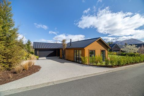 Photo of property in 12 Jacks Point Rise, Jacks Point, Queenstown, 9371