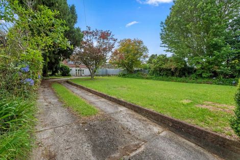 Photo of property in 102 Kawaha Point Road, Kawaha Point, Rotorua, 3010