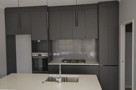 Photo of property in 2 Nanleen Rise, Manurewa, Auckland, 2105