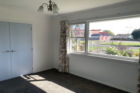 Photo of property in 5 Windsor Avenue, Waikanae, 5036