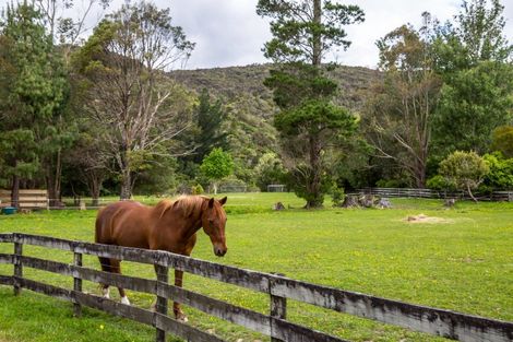 Photo of property in 1789 State Highway 2, Kaitoke, Upper Hutt, 5018