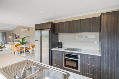 Photo of property in 46 Carina Way, Whitianga, 3510